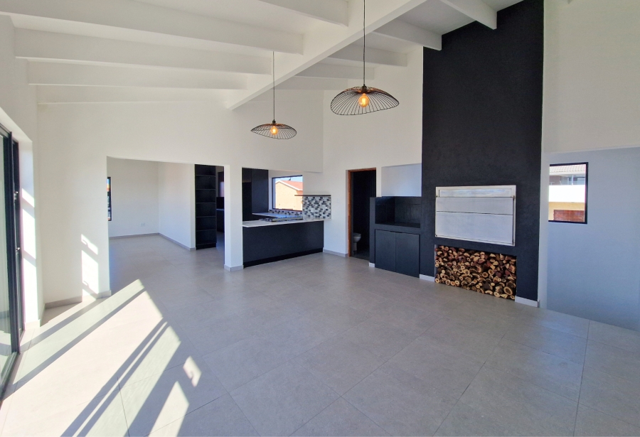 3 Bedroom Property for Sale in Wavecrest Eastern Cape